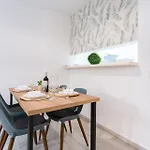 Malagasuite Tropical Terrace & Pool * トレモリノス