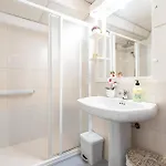 Malagasuite Tropical Terrace & Pool トレモリノス