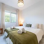 Malagasuite Tropical Terrace & Pool Apartman *