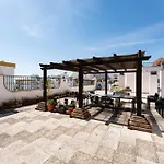 アパート Malagasuite Tropical Terrace & Pool