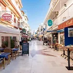 Malagasuite Tropical Terrace & Pool トレモリノス