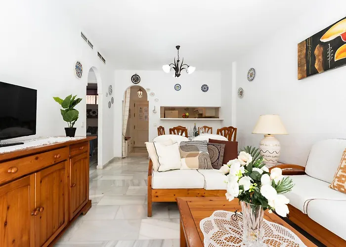 Malagasuite Tropical Terrace & Pool Appartamento