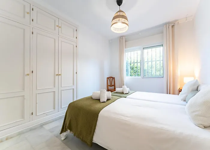 Malagasuite Tropical Terrace & Pool