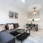 Malagasuite Tropical Terrace & Pool Lejlighed