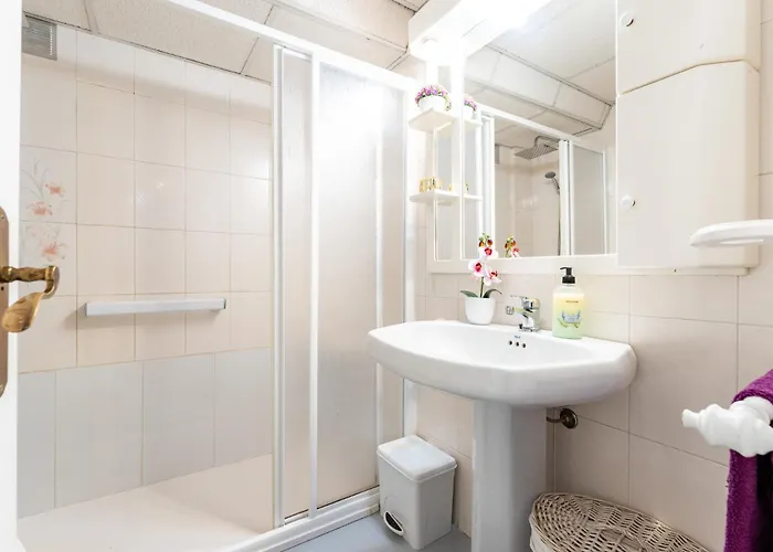 Malagasuite Tropical Terrace & Pool 토레몰리노스